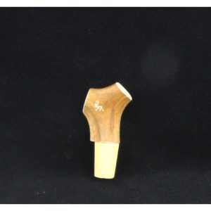 Viinipullon korkki, poronsarvi