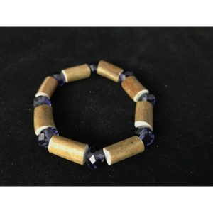 Rannerengas, poronsarvi, ametistihelmet