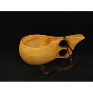 Kuksa, n. 1dl, leppää, kaksireikäinen, nahkanauha