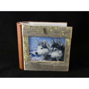 Valokuva-albumi, 18x17x6cm, kelokannet ja 3D-kuva, 102 kuvaa
